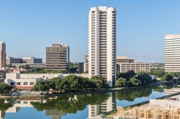 Omni Mandalay Hotel At Las Colinas