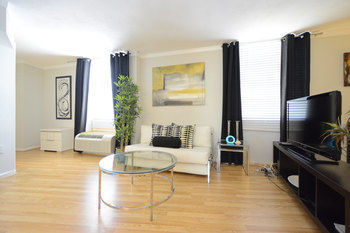 Art Deco Ocean Walk Apartments