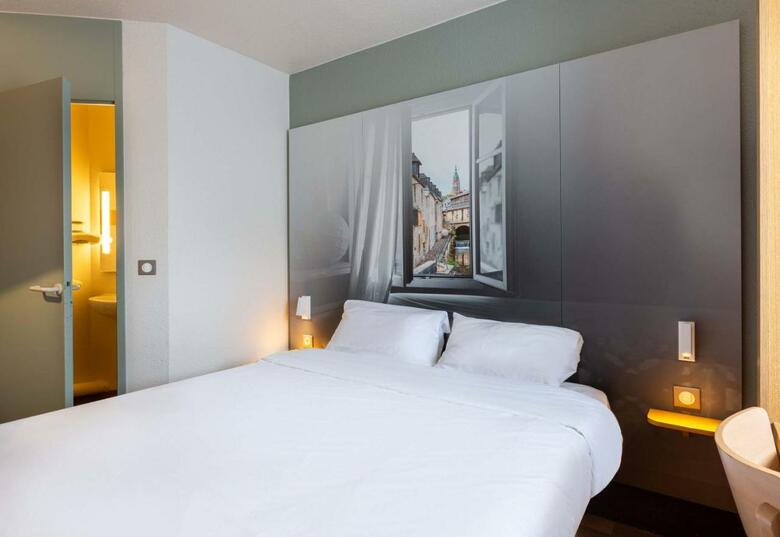 Hotel B&B H�tel Chartres Le Forum