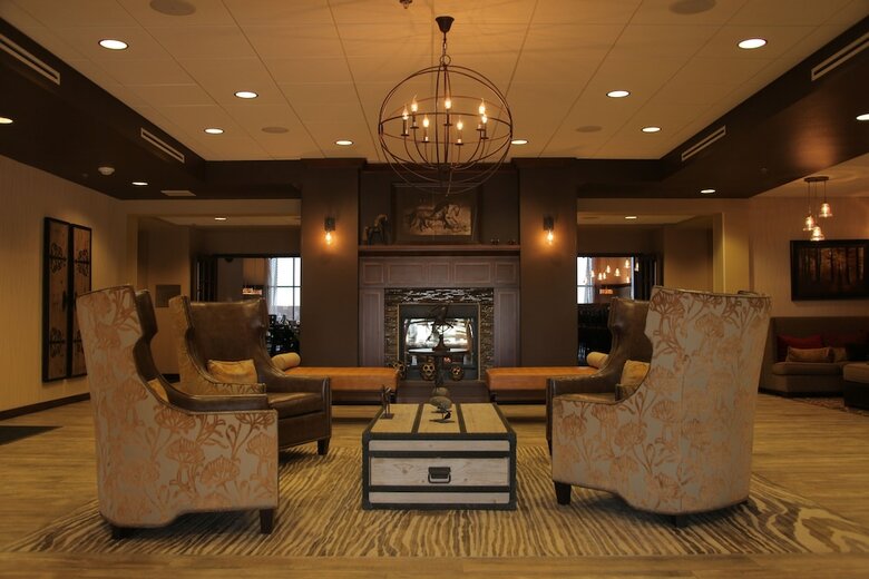 Hotel Teddy's Residential Suites Watford City