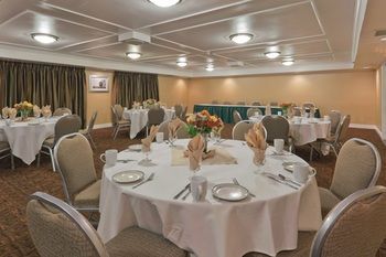 Hotel Holiday Inn & Suites San Mateo