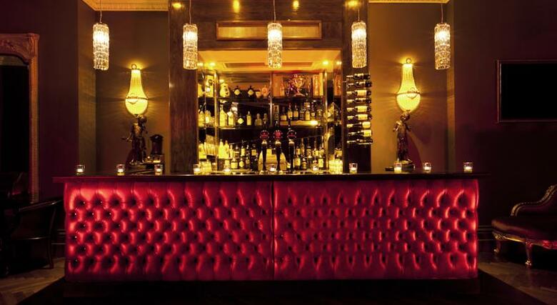Harcourt Hotel