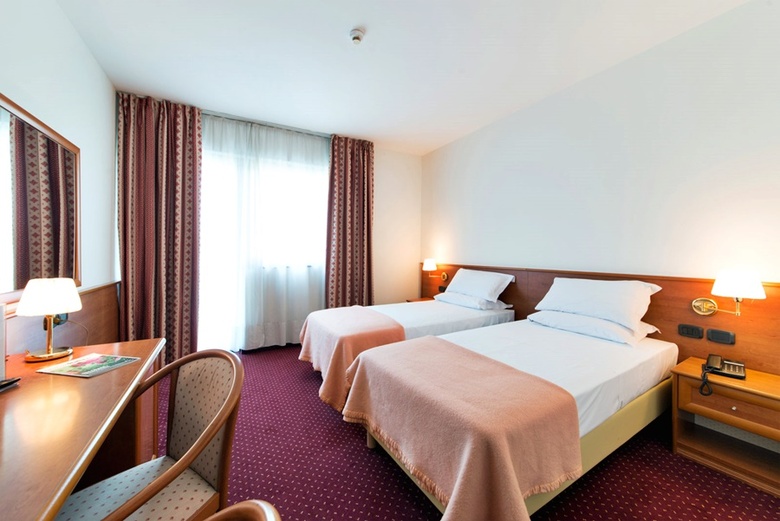 Hotel Airport