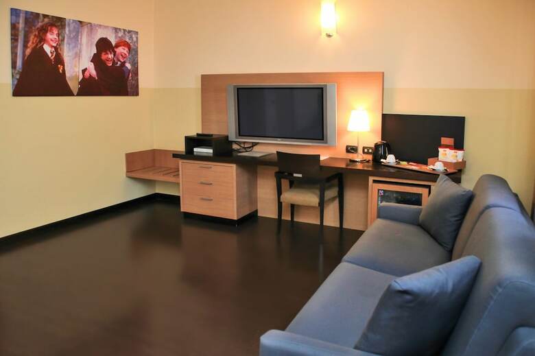 Hotel Studios