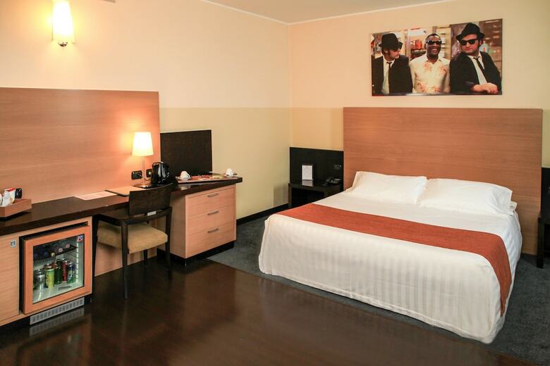 Hotel Studios