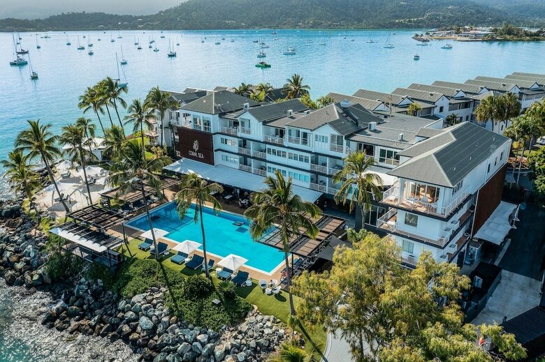 Hotel Coral Sea Resort