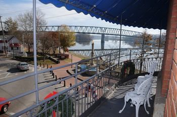 The Lafayette A Grand Riverboat Era Hotel