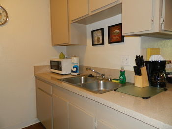 Apartamento Sunshine Suites At Midway