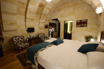Riverside Mansion Hotel