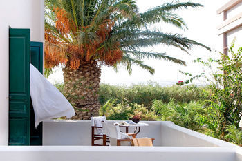 Hotel 9 Muses Santorini Resort