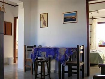 Sunset Studios & Apartments