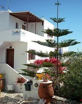 Sunset Studios & Apartments