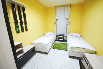 Albergue Landmark City Hotel