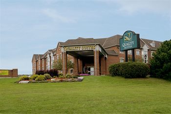 Hotel Quality Suites Whitby