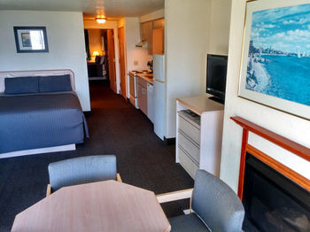 Hotel Surfside Oceanfront Resort