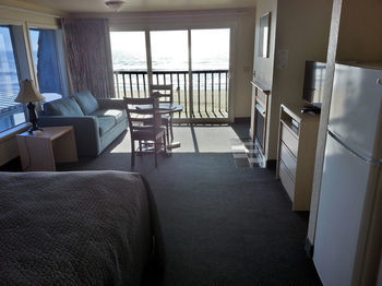 Hotel Surfside Oceanfront Resort