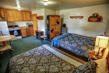 Motel Cascade Lake Inn
