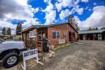 Motel Cascade Lake Inn