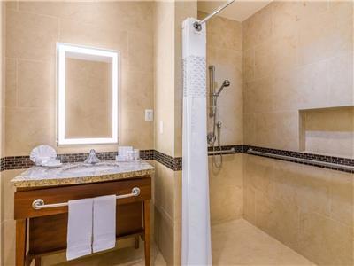 Hotel Hampton Inn & Suites By Hilton Los Cabos
