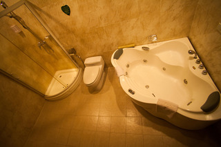 Ree Hotel