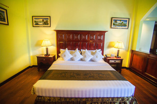 Ree Hotel