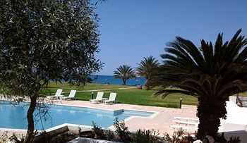 Natura Beach Hotel & Villas