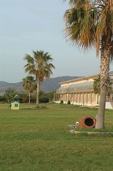 Natura Beach Hotel & Villas
