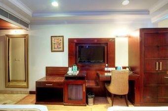 Parkland Hotel Defence Colony