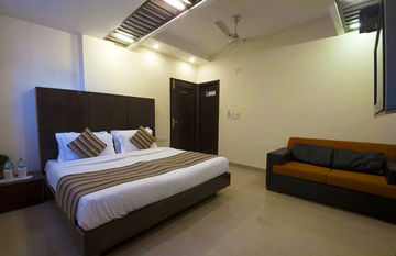 Delhi City Centre Hotel