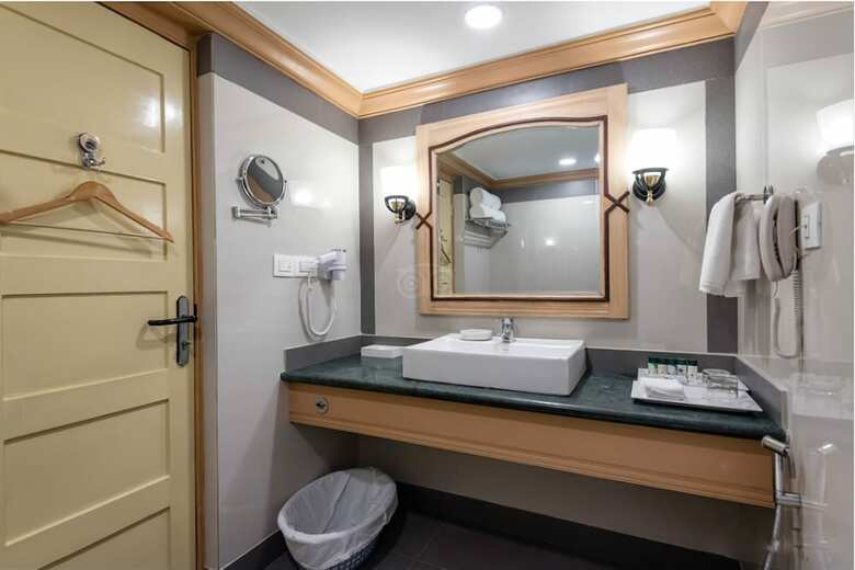 Hotel Fortune Sullivan Court