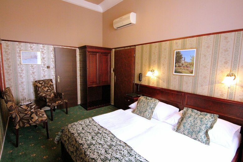 Old Prague Hotel