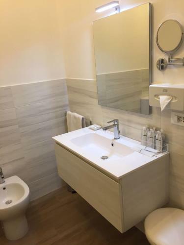 Hostal Hotel Cortaccia Sanvitale