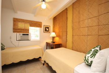 Hotel Drop Anchor Resort And Marina