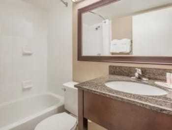 Hotel Baymont Inn & Suites Red Deer