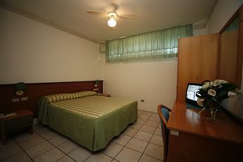 Hotel Leucosya