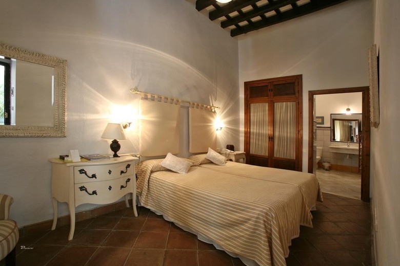 Hotel Domus Selecta Posada De Palacio