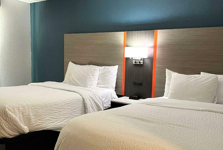 Hotel Quality Inn And Suites East