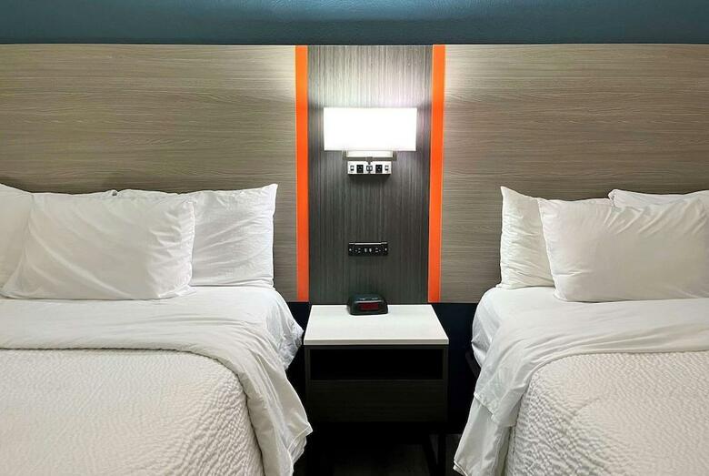 Hotel Quality Inn And Suites East