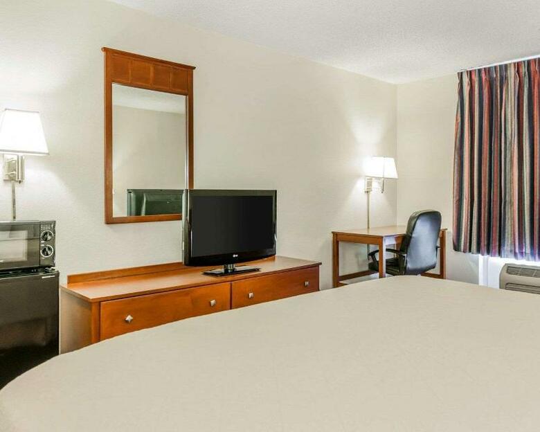 Hotel Quality Inn And Suites East