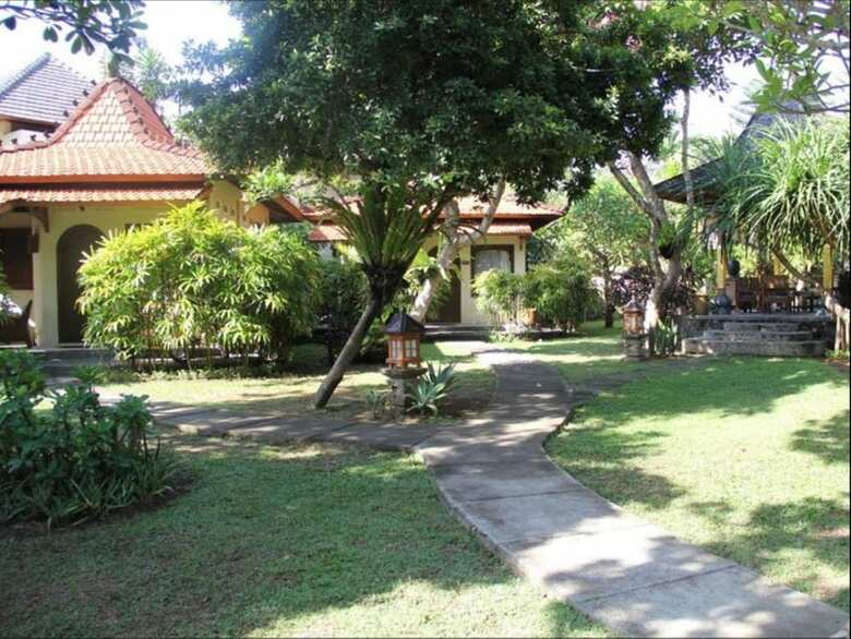 Hotel Besakih Beach Resort