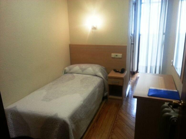 Hostal Avenida