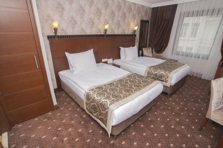 Nova Plaza Crystal Hotel & Spa