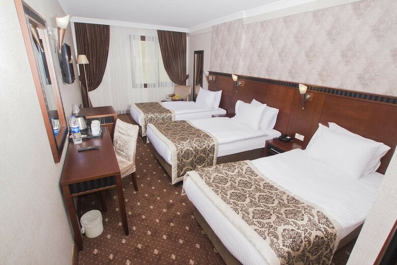 Nova Plaza Crystal Hotel & Spa