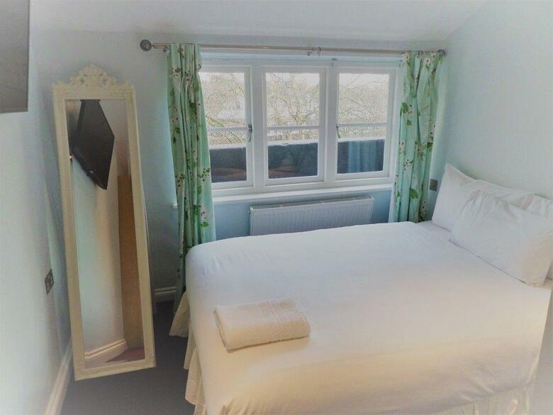 Lancaster Court Hotel