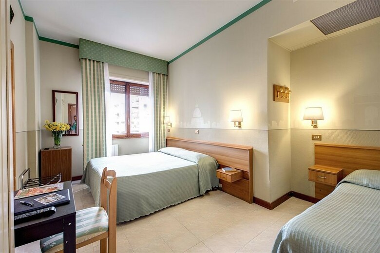 Hotel Pacific