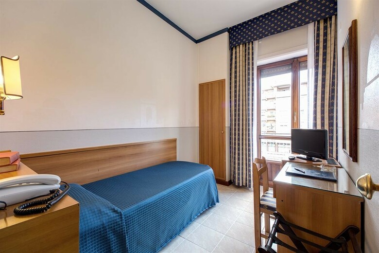 Hotel Pacific