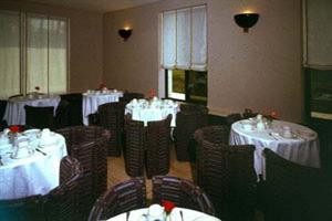 Club Hotel