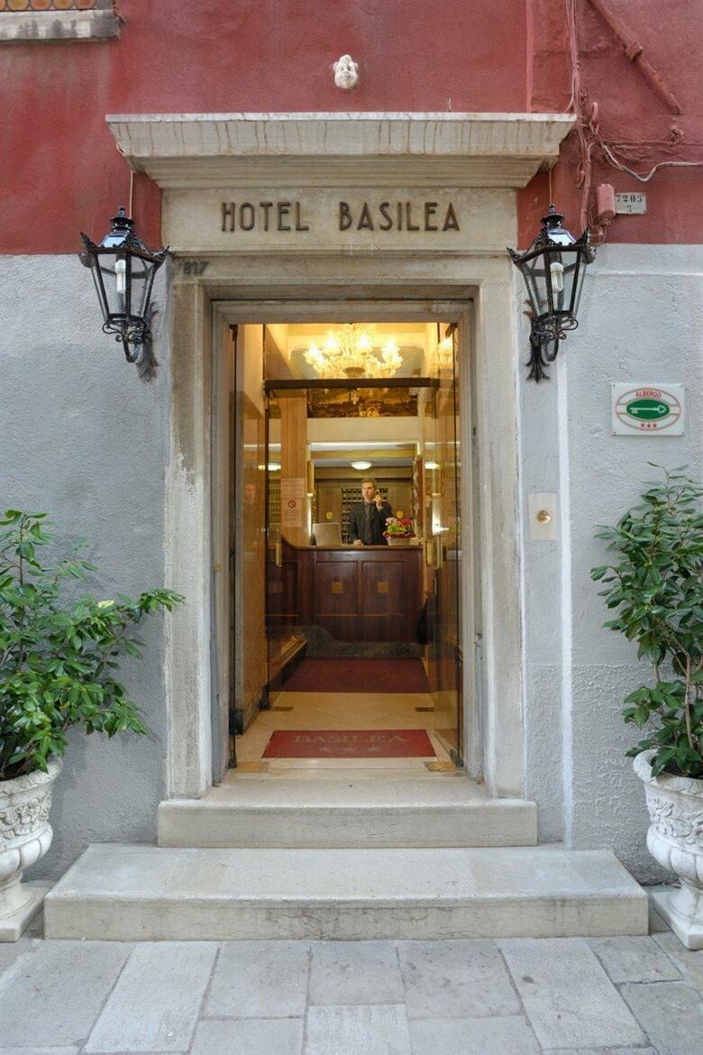 Hotel Basilea