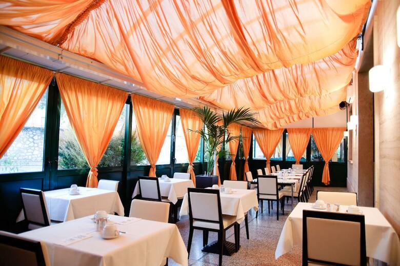 Novo Hotel Rossi