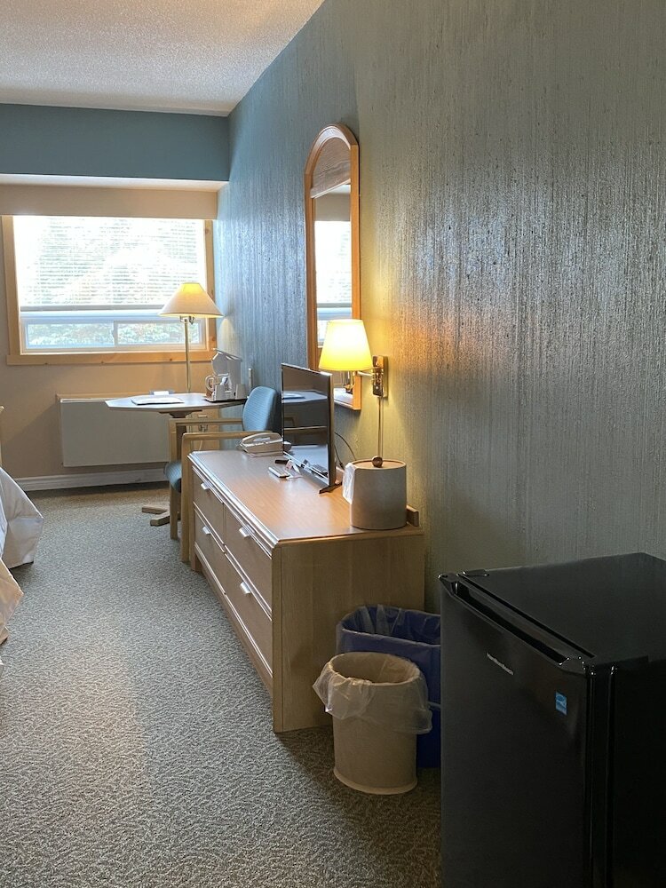 Hotel Riverside Resort  Conference Center